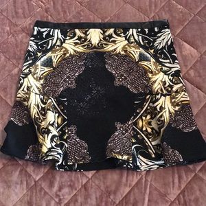 Beautiful W118 skirt (with flaw)